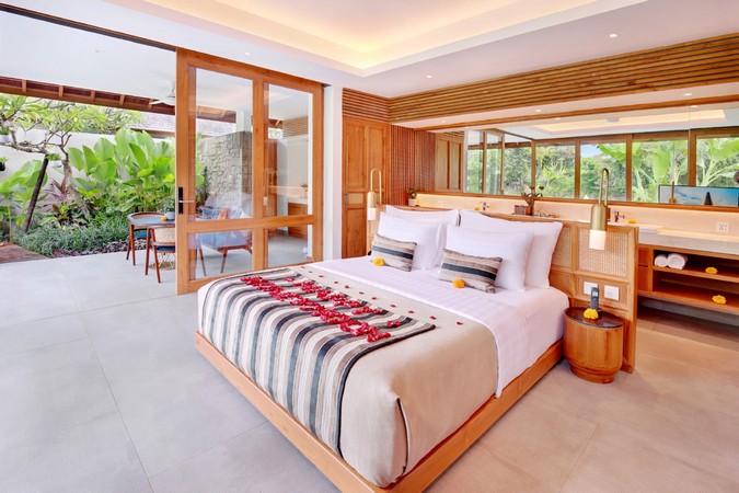 Download Natya Resort Ubud Royal Pool Villa PNG