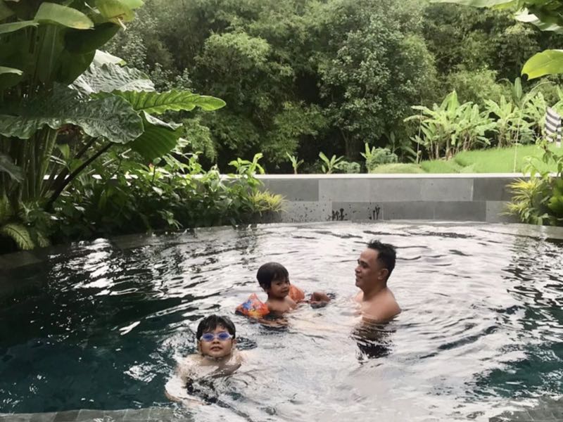 Relaxing Familycation